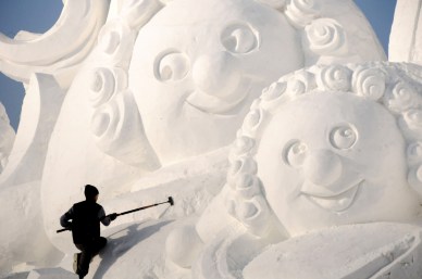 ESCULTURA DE NIEVE
