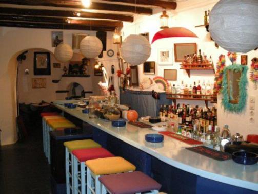 porta-gay-bar